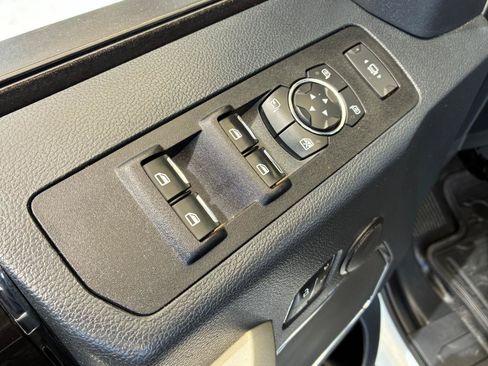 Used 2022 Ford F350 Lariat w/ Lariat Ultimate Package AWD/4WD image 10