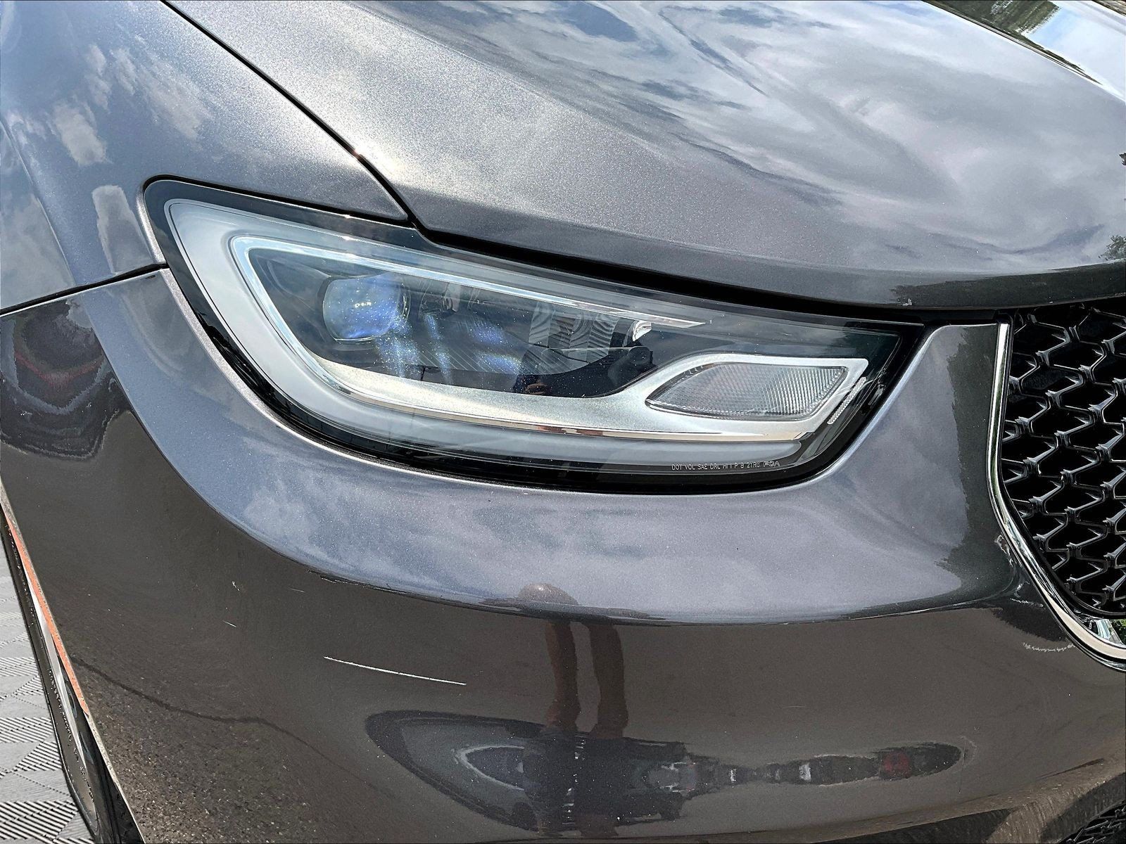 Used 2022 Chrysler Pacifica Touring-L FWD image 31