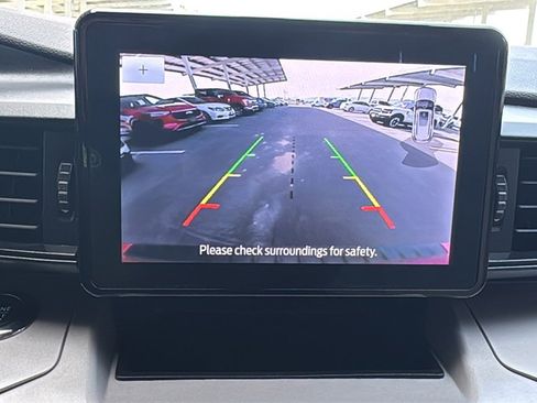 Certified 2023 Ford Explorer XLT image 16