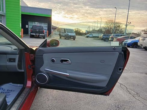 Used 2008 Chrysler Crossfire Limited image 13