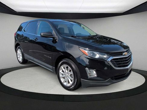 Used 2018 Chevrolet Equinox LT FWD image 2