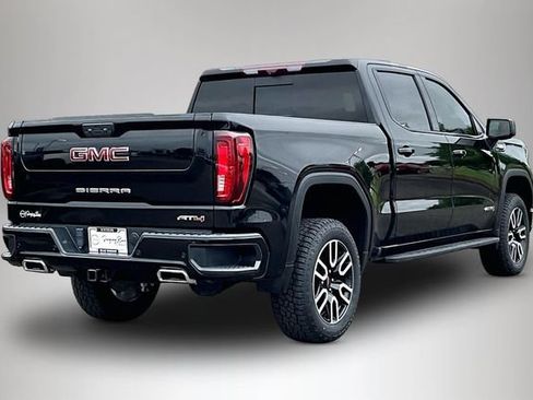 Used 2024 GMC Sierra 1500 AT4 w/ Technology Package AWD/4WD image 5
