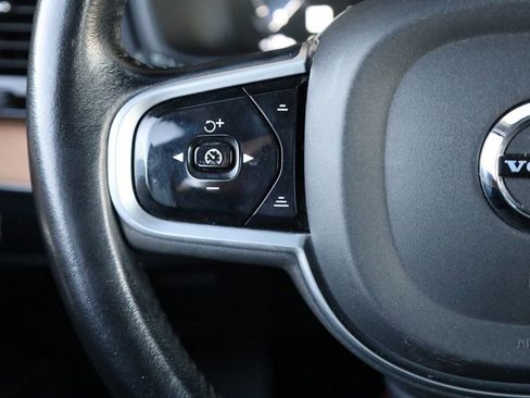 Used 2022 Volvo XC90 T6 Momentum w/ Advanced Package image 28