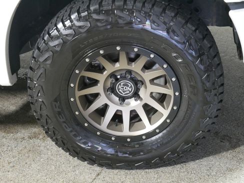 Used 2018 Ford F150 Platinum w/ Equipment Group 701A Luxury AWD/4WD image 15