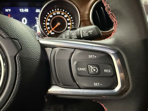Used 2023 Jeep Wrangler Unlimited Rubicon w/ Safety Group AWD/4WD image 19