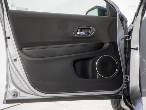 Used 2019 Honda HR-V EX image 17