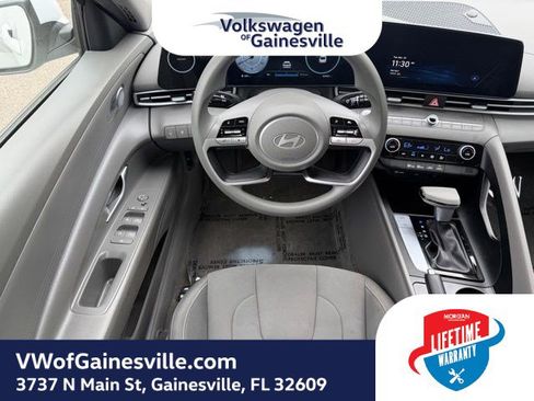 Used 2024 Hyundai Elantra SEL FWD image 13