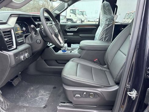 New 2026 GMC Sierra 1500 Denali w/ Denali Reserve Package image 8