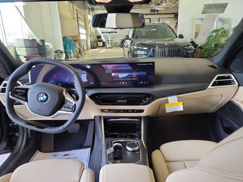 New 2026 BMW 330i xDrive Sedan w/ Convenience Package image 3