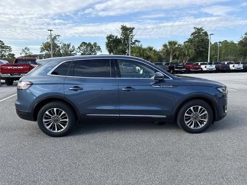 Used 2019 Lincoln Nautilus Select FWD image 2