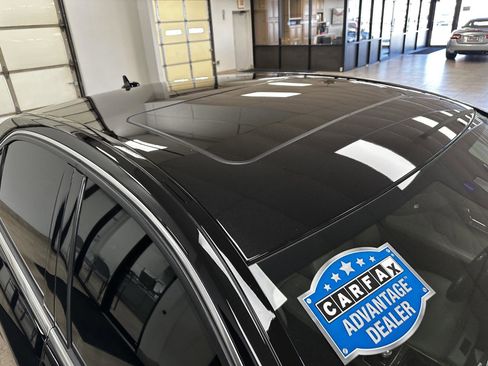 Used 2011 Mercedes-Benz E 350 4MATIC Sedan image 14