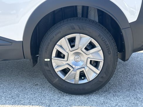 New 2026 Nissan Kicks S image 19