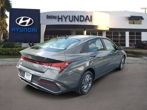 Certified 2024 Hyundai Elantra SEL FWD image 6