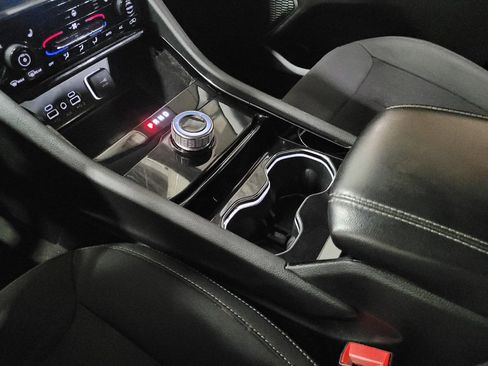 Used 2022 Jeep Grand Cherokee Laredo w/ Luxury Tech Group I AWD/4WD image 26