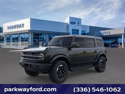 New 2025 Ford Bronco Outer Banks image 1