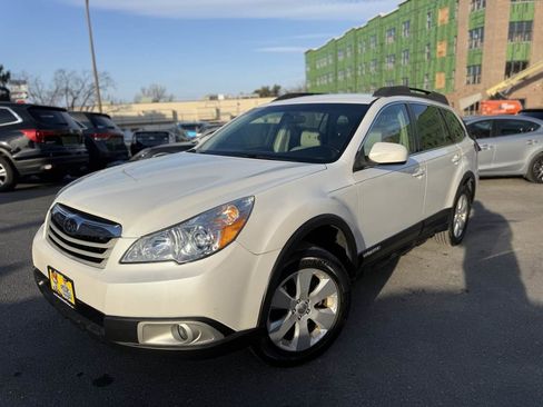 Used 2012 Subaru Outback 2.5i Premium image 3