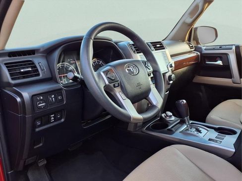Used 2022 Toyota 4Runner Limited image 11