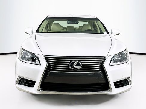 Used 2015 Lexus LS 460 image 2