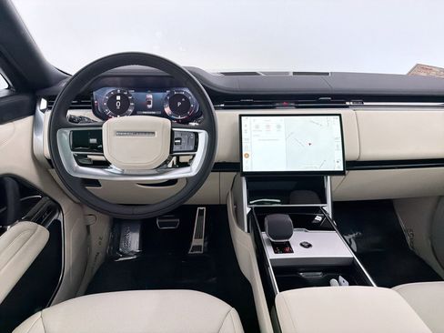 New 2026 Land Rover Range Rover Long Wheelbase SE image 14