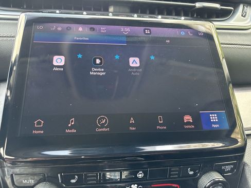 Used 2023 Jeep Grand Cherokee Limited RWD image 35