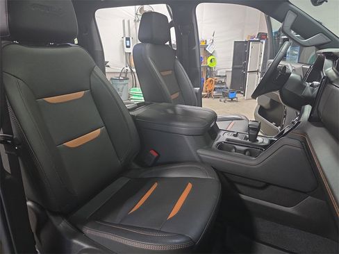 Used 2023 GMC Sierra 1500 AT4 w/ Technology Package image 10