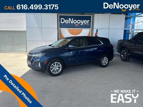 Used 2022 Chevrolet Equinox LT FWD image 1