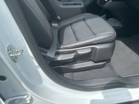New 2027 Chevrolet Bolt RS w/ Super Cruise Package FWD image 32