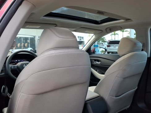 Used 2024 Honda Accord EX image 11