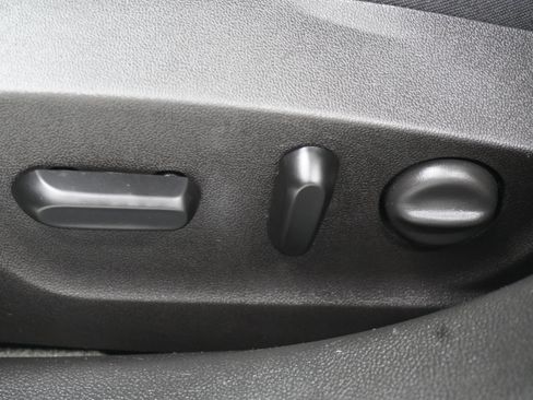 Used 2017 Buick Regal Sport Touring FWD image 14