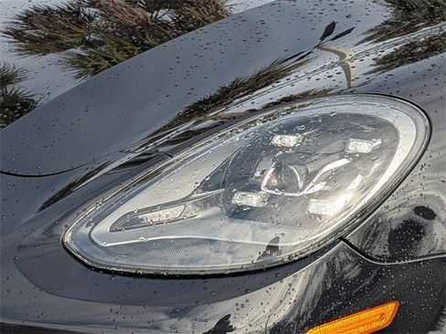 Used 2021 Porsche Panamera 4 image 9