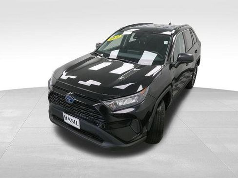 Used 2022 Toyota RAV4 LE image 7