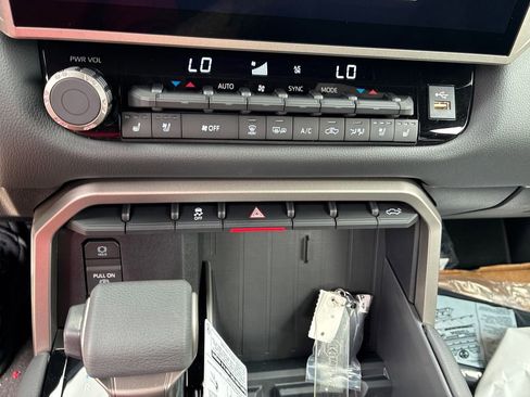 New 2026 Toyota Tundra Limited AWD/4WD image 24