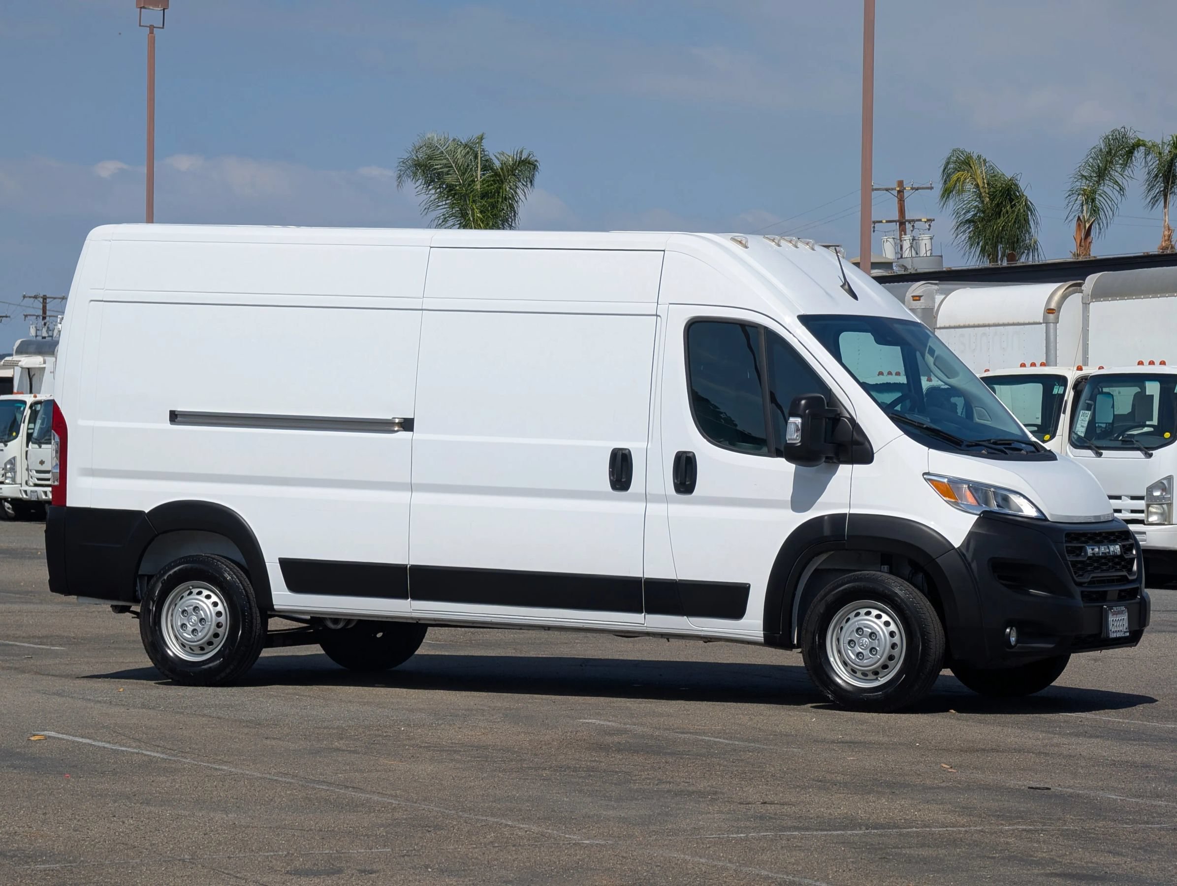 Used 2026 RAM ProMaster 2500 w/ Convenience Group FWD image 1