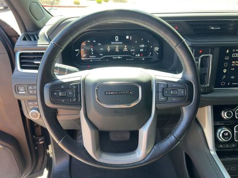 Used 2022 GMC Yukon Denali AWD/4WD image 13
