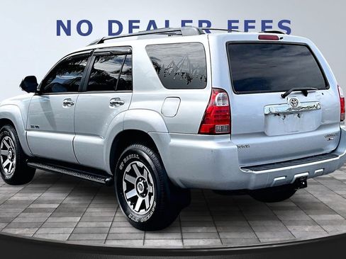 Used 2007 Toyota 4Runner SR5 image 4