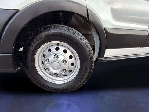 Used 2022 Ford Transit 250 Medium Roof AWD image 20