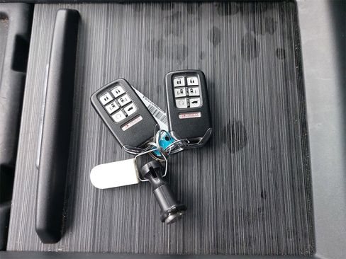 Used 2023 Honda Odyssey Elite image 10