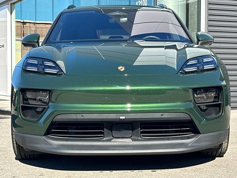 Certified 2025 Porsche Macan 4S Electric image 11