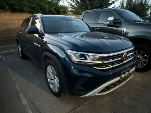 Used 2022 Volkswagen Atlas Cross Sport SE image 6