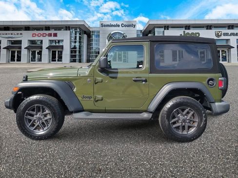 Used 2024 Jeep Wrangler Sport S image 5
