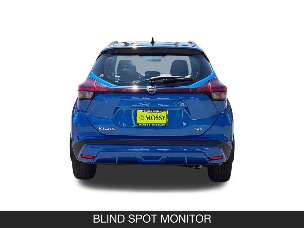 Used 2023 Nissan Kicks SR FWD image 8