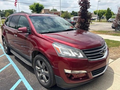 Used 2017 Chevrolet Traverse LT w/ Graphite Special Edition AWD/4WD image 1