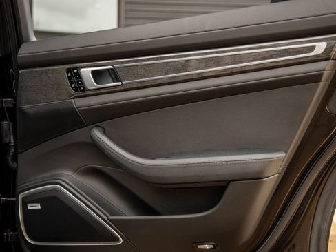 Certified 2020 Porsche Panamera 4S Executive AWD/4WD image 40