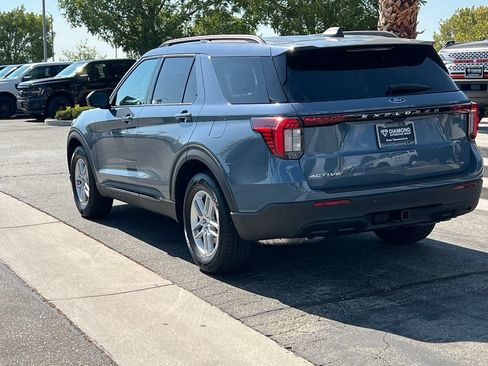 New 2026 Ford Explorer Active RWD image 5