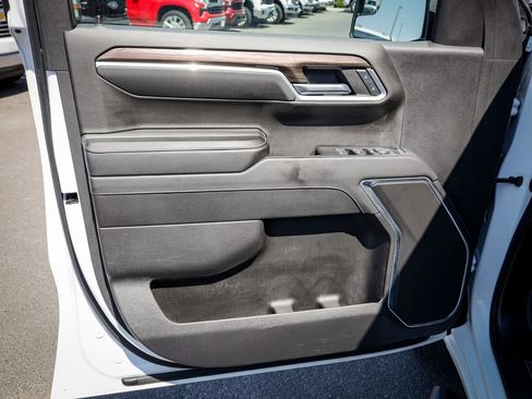 Used 2024 Chevrolet Silverado 1500 LT AWD/4WD image 15