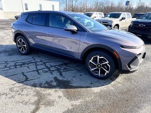 New 2026 Chevrolet Equinox EV LT image 8