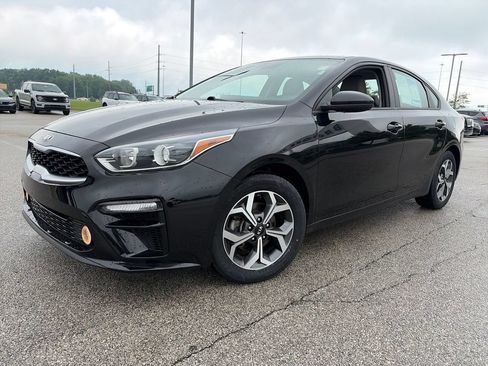 Used 2021 Kia Forte LXS FWD image 3