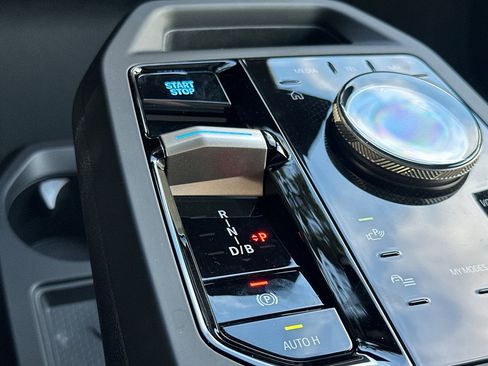 Used 2025 BMW iX xDrive50 w/ Sport Package image 29