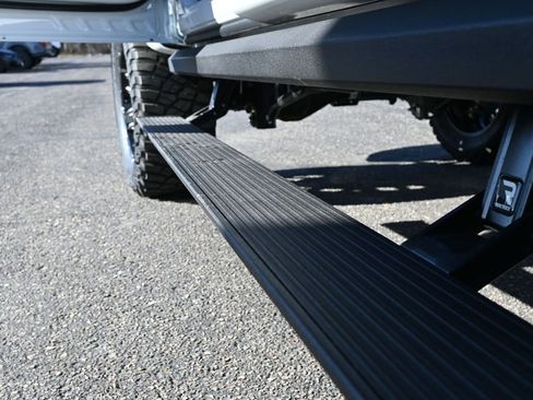 New 2026 Ford F250 Lariat w/ Black Appearance Package image 19