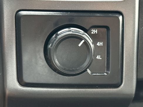 Used 2018 Ford F150 XLT image 18